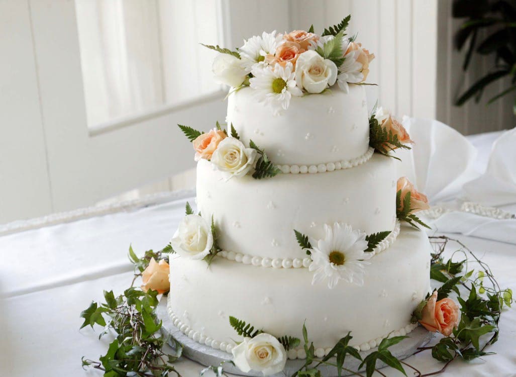Pièce montée mariage 2026 : prix, tendances et conseils