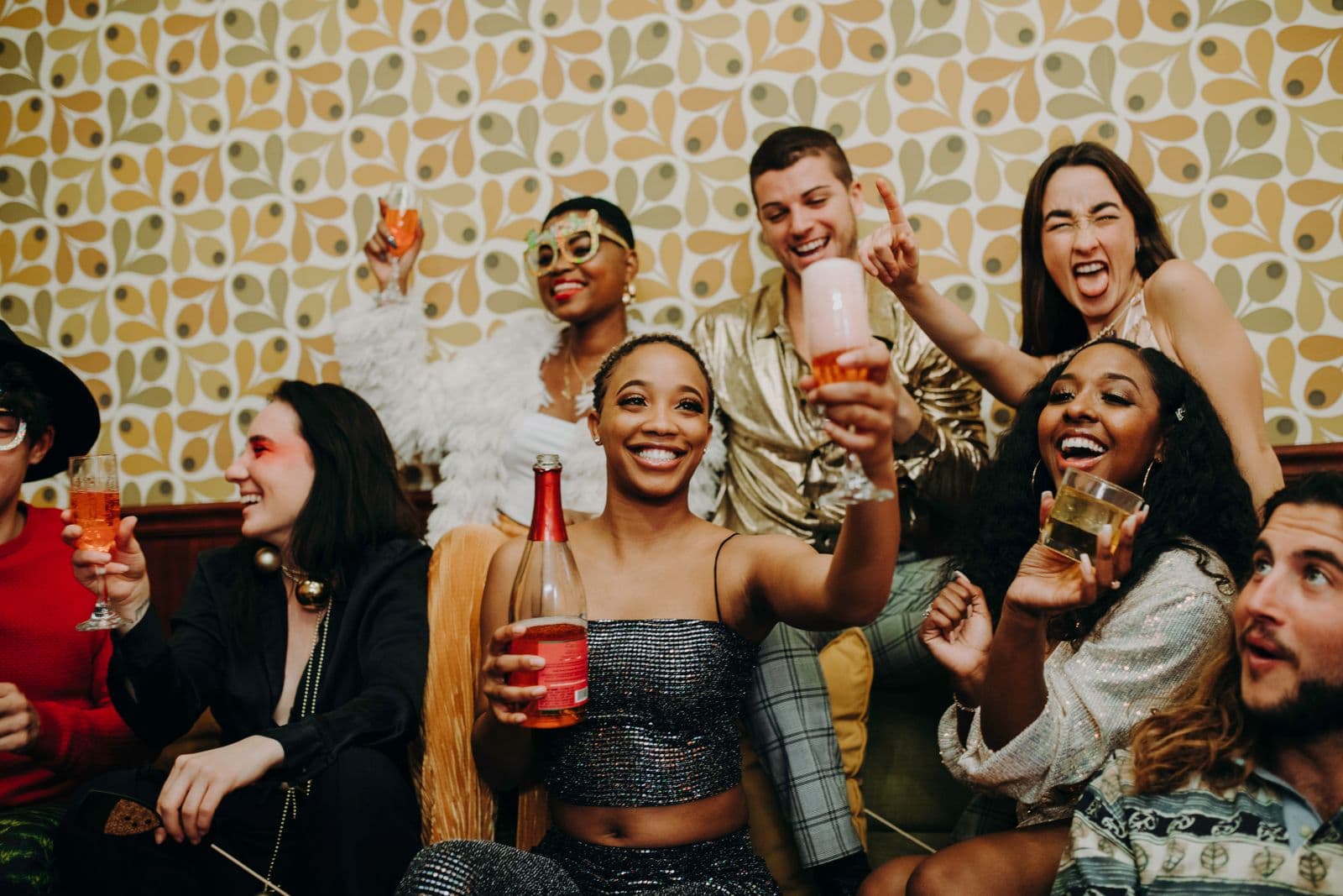 Photobooth vs photographe : faut-il choisir ?