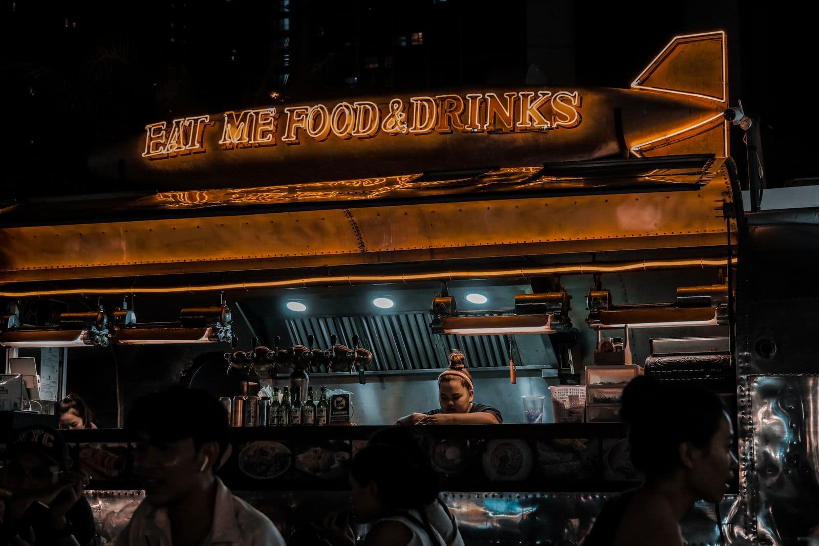 Food truck mariage 2026 : guide pratique, tarifs, tendances
