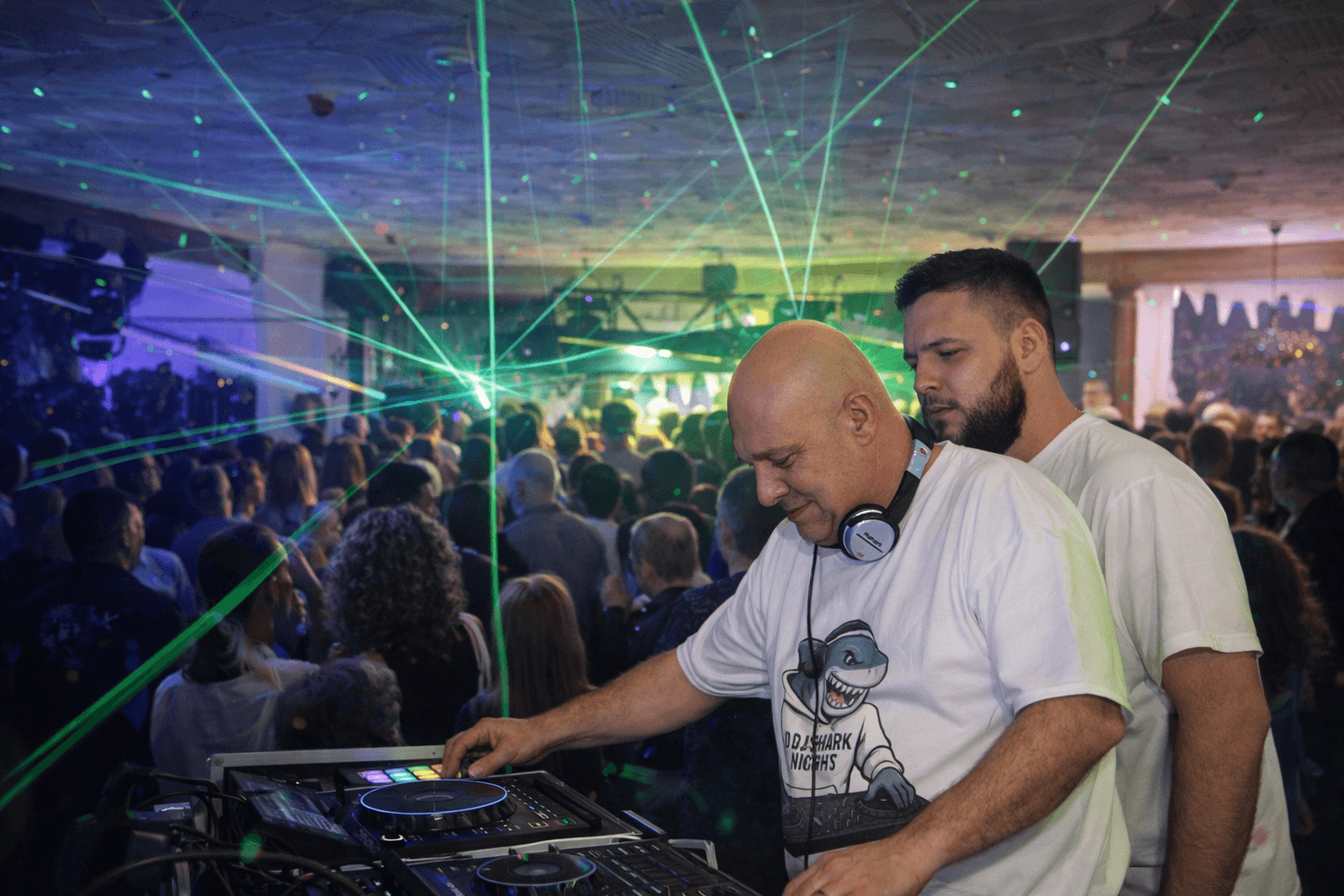Dj shark nights — DJ à Chambéry