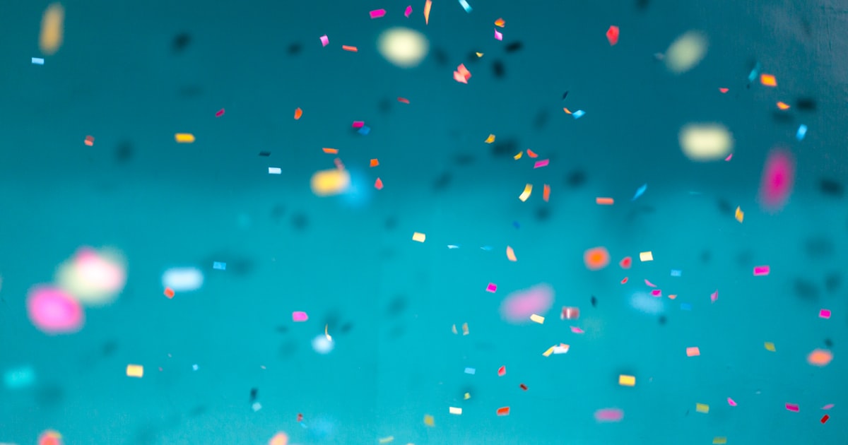 Organiser un anniversaire surprise : le guide étape par étape